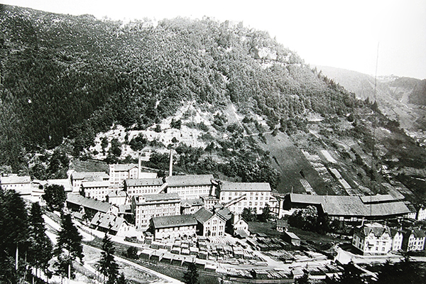 ユンハンスの工場を写した1903年の写真
