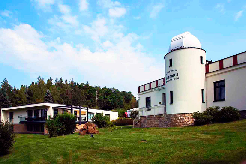 再建されたグラスヒュッテ天文台
