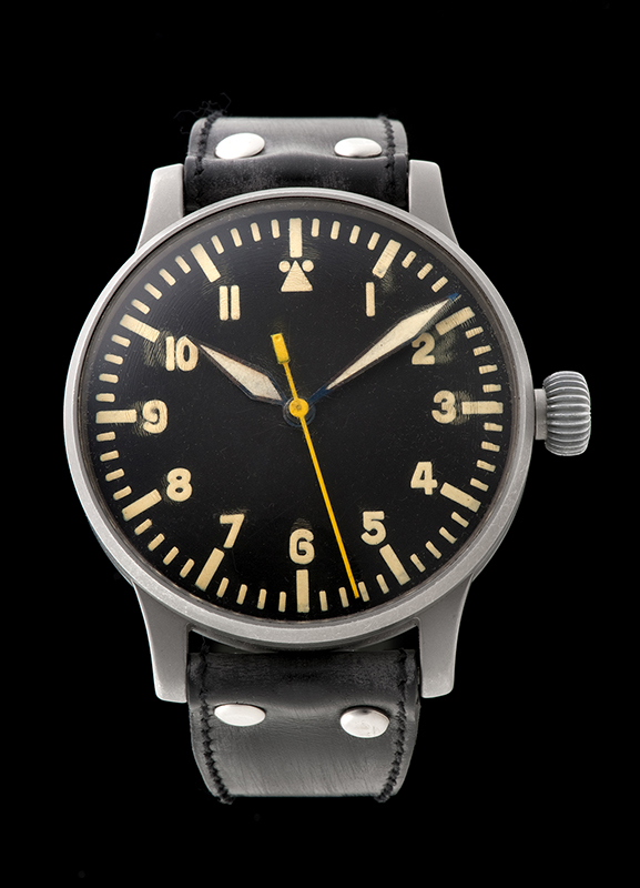 ヴェンペが製造した当時の空軍パイロット向け腕時計
